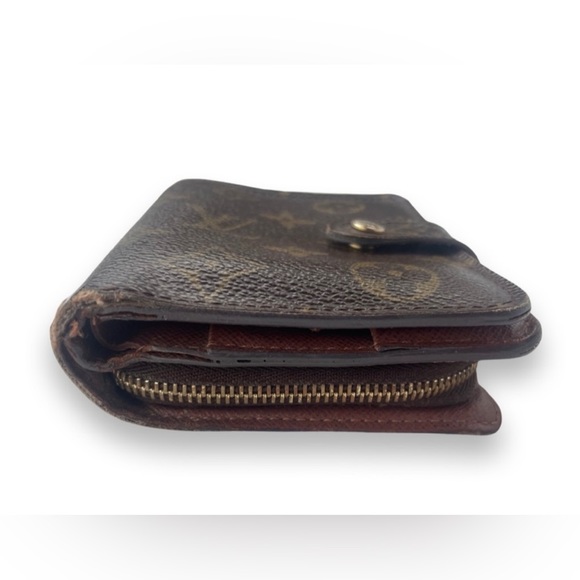 Authentic Louis Vuitton Compact Zip Monogram Wallet - Picture 8 of 15